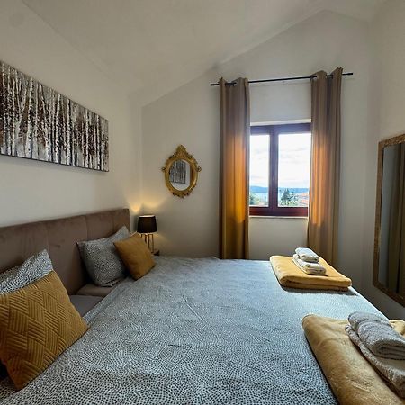 Apartments Orhidelia Nijvice Zewnętrze zdjęcie