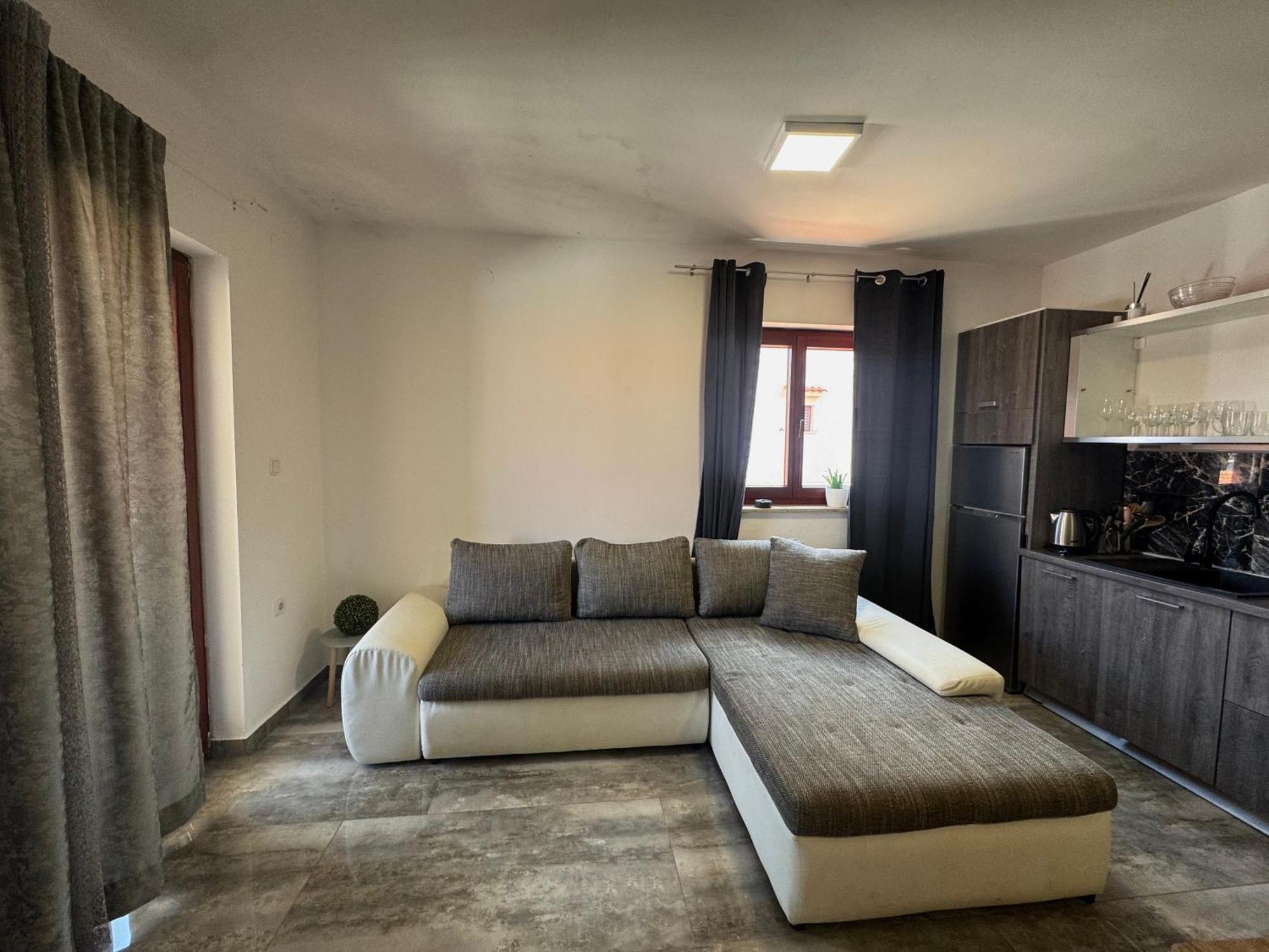 Apartments Orhidelia Nijvice Zewnętrze zdjęcie